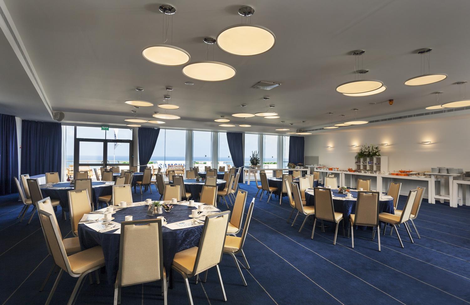 Daniel Herzliya Hotel Buitenkant foto The 10th floor meeting room